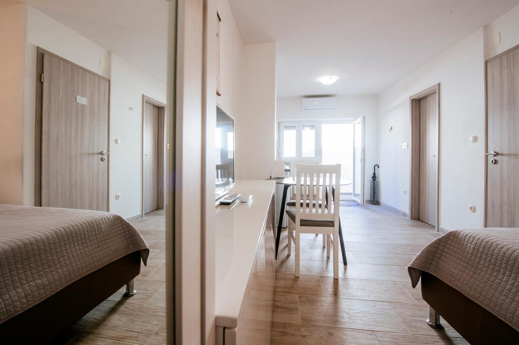 Apartmani Ema Zadar Exterior foto