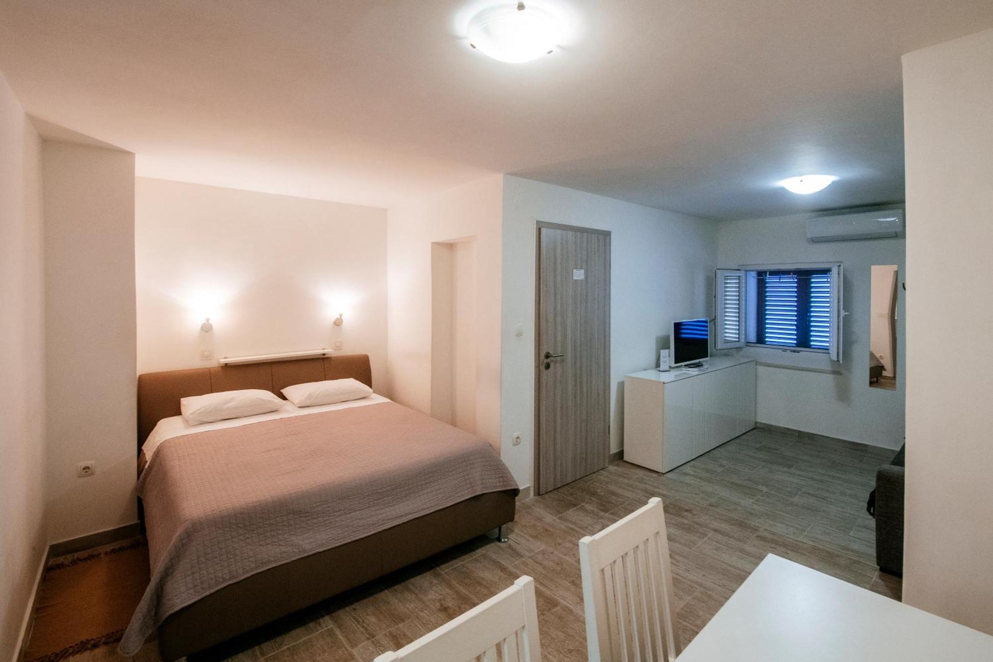 Apartmani Ema Zadar Exterior foto
